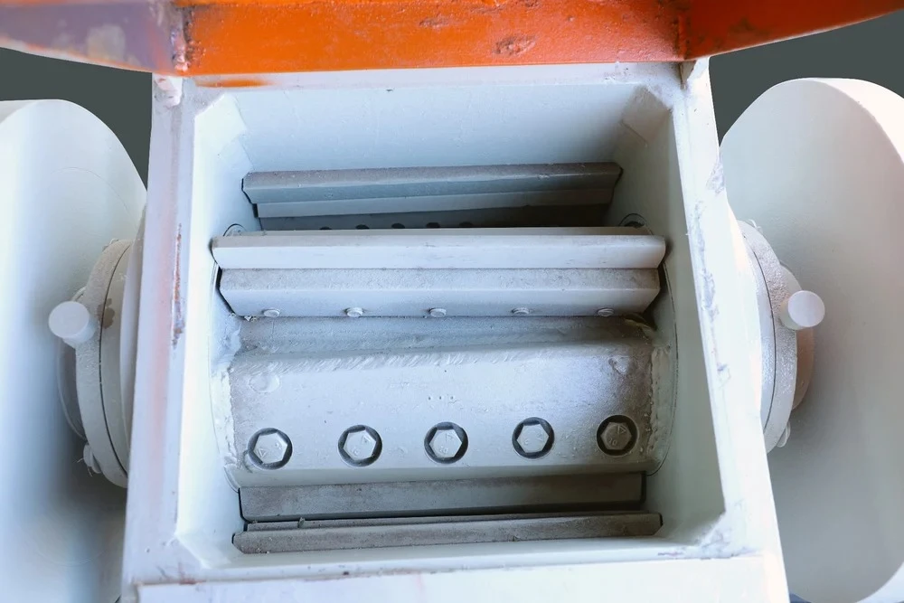 Plastic Scrap Grinder Machine
